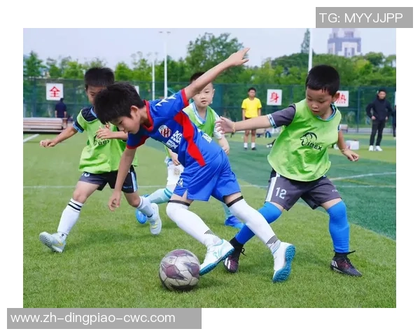 天下足球再见马德里激情四溢的绿茵场上永恒的回忆与梦想